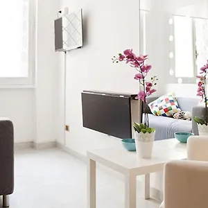 Kamchu Apartments: Ada Gasthuis